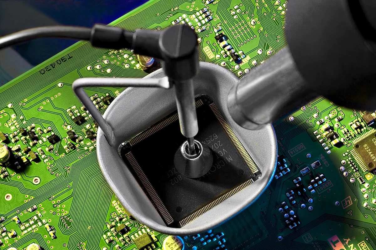 pcb repair hot air removal of a qfp